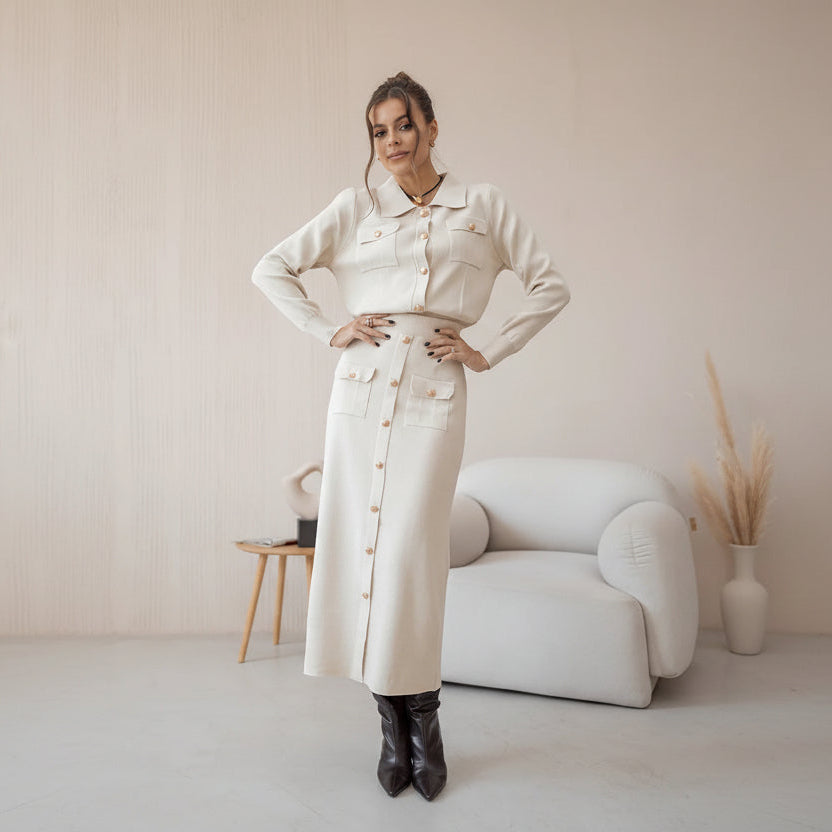 סט סרוג חולצה וחצאית מידי בעיטור כפתורים וכיסים - Danna