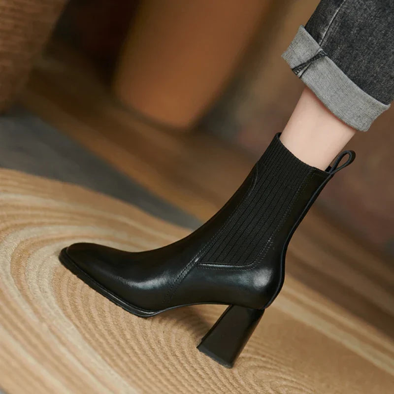 Rivas מגפונים דמוי עור עם עקב